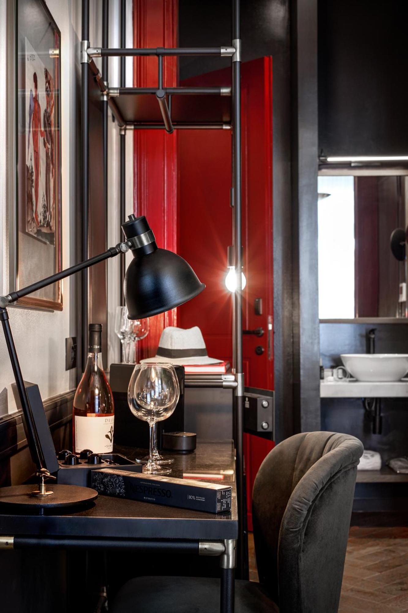Отель Soho Athinas 60 Афины Экстерьер фото