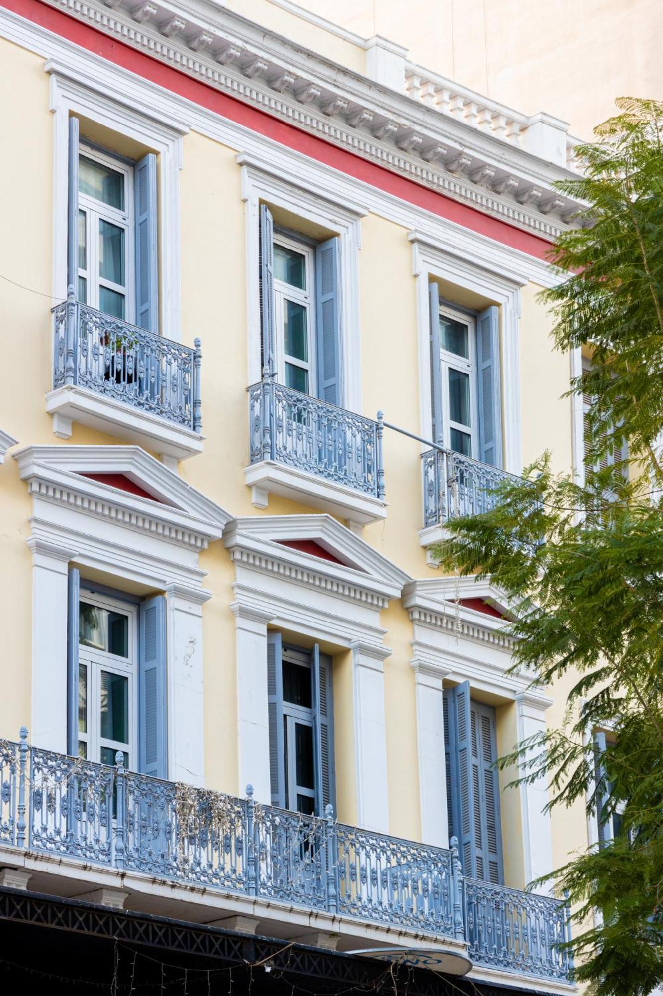 Отель Soho Athinas 60 Афины Экстерьер фото